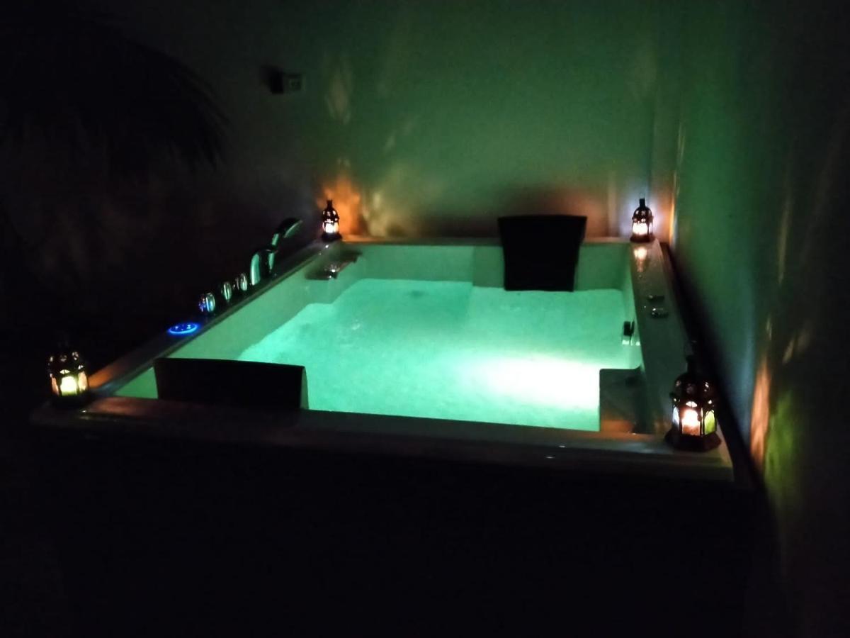 Villa Casa Blanca Luxury Spa Con Piscina Privada Y Jacuzzi Privado Чиклана-де-ла-Фронтера Экстерьер фото